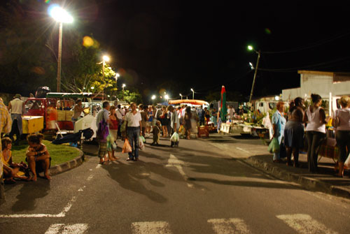 Le marché nocturne de Sainte Anne