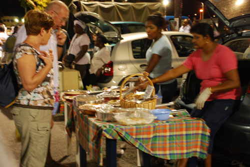 Le marché nocturne de Sainte Anne